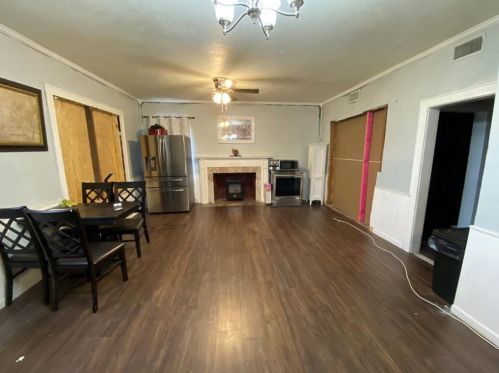 275 Thomas Rd, Beaumont TX 77706-4616 exterior