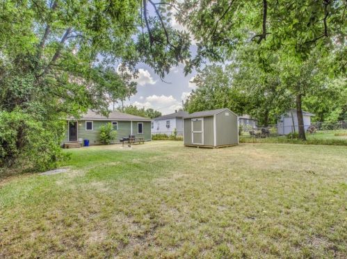 1210 Pollard St, Greenville TX  exterior