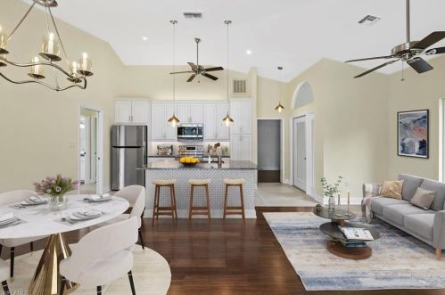 2291 Oakes Blvd, Naples FL  34119-1371 exterior
