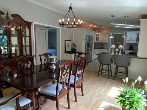 8 Cypress Rd, Uncasville CT  06382-1420 exterior