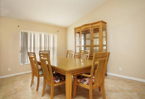 632 Jacoby Ave, Fort Pierce, FL 34953-3953