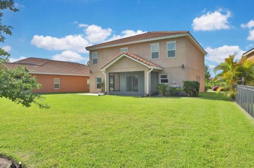 1753 Berkshire Cir, Vero Beach FL 32968-6720 exterior