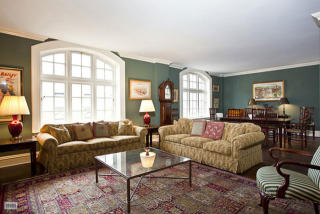 40 62nd St, New York, NY 10023-7002