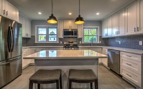 53 Fairfield St, Milford CT  06460-5149 exterior