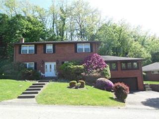 124 Lanford Dr, Pittsburgh, PA 15235-1856