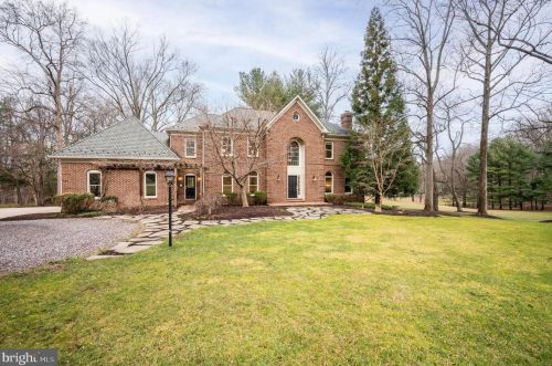 281 Golden Woods Ct, Great Falls VA  22066-4152 exterior