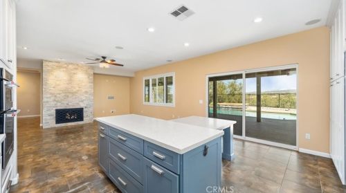 712 Windbound Ave, Beaumont CA  92223-7093 exterior