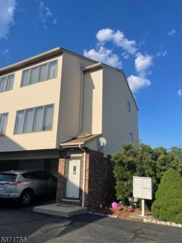 85 Maryland Ave, Paterson NJ  07503-2130 exterior