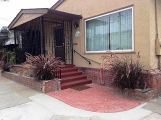 3624 Patterson Ave, Oakland, CA 94619-2025