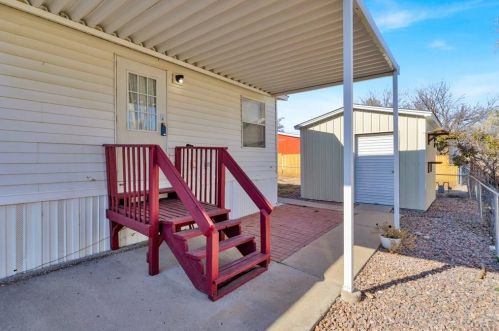 87 Countryside Dr, Pueblo, CO 81007-3022