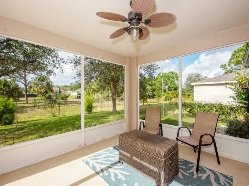 8425 102 Ct, Vero Beach FL  32967-3282 exterior
