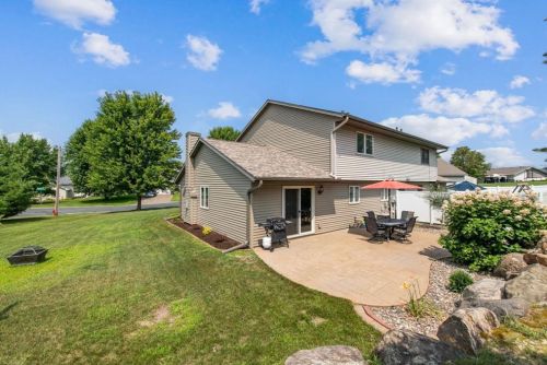 1987 Windmill Dr, Hammond WI  54002-5137 exterior