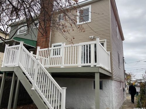 17 Williams Ct, Far Rockaway NY  11691-5161 exterior