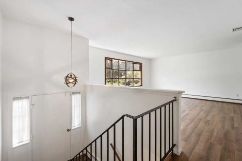 72 Spook Hl Rd, New Hamburg NY  12590-4305 exterior