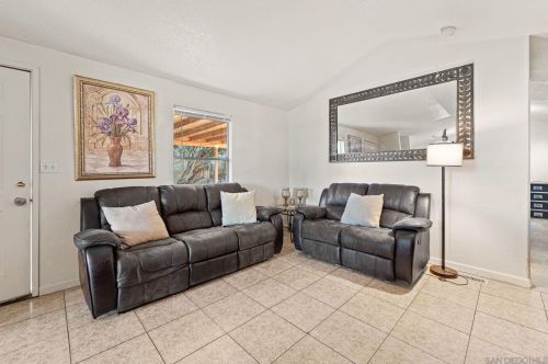 3747 Wilson Ave, San Diego CA  92104-3916 exterior