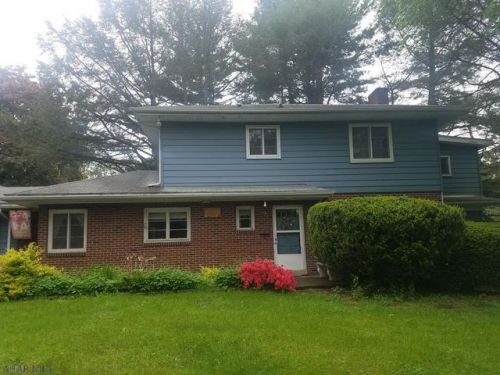 630 Sage Hill Dr, Ganister, PA 16693-1110