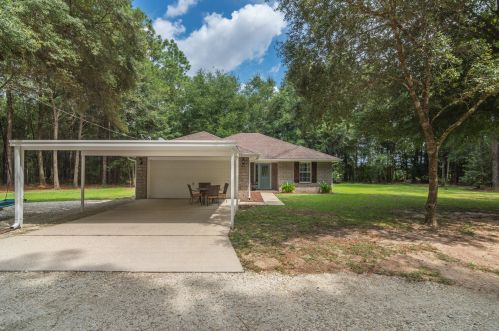 7466 Leonard Barnes Rd, Holt, FL 32564-8934