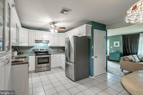 428 Neiffer Rd, Collegeville PA  19473-1415 exterior