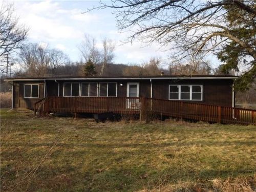 235 Foxwood Rd, Wampum, PA 16157-2309