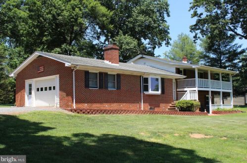 5698 Seminole Trl, Uno, VA 22738-3876
