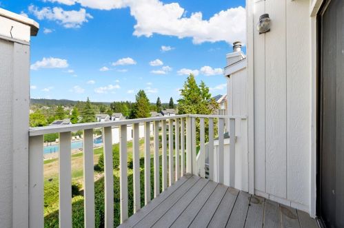 127 Rockwood Dr, Grass Valley CA  95945-5636 exterior