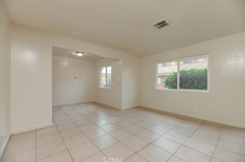 10 Dovecote Ln, Long Beach, CA 90745-5617
