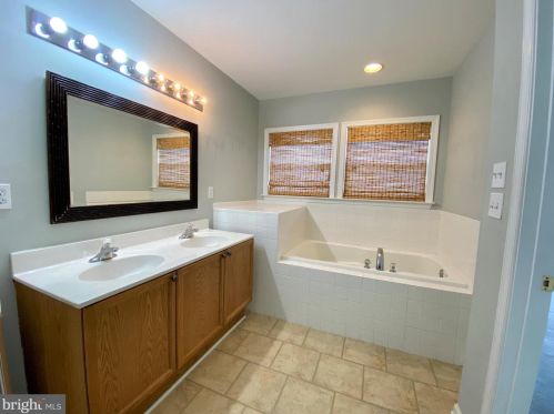 179 Dunlap Dr, Charles Town WV  25414-6509 exterior