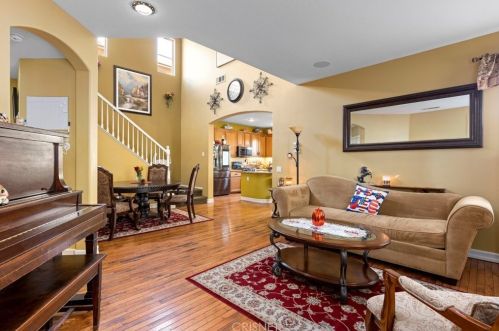 29112 Shasta Ln, Santa Clarita, CA 91354-1560