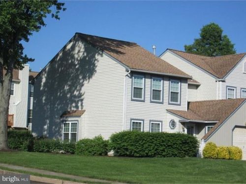 1701 Mcnelis Dr, Southampton, PA 18966-4028