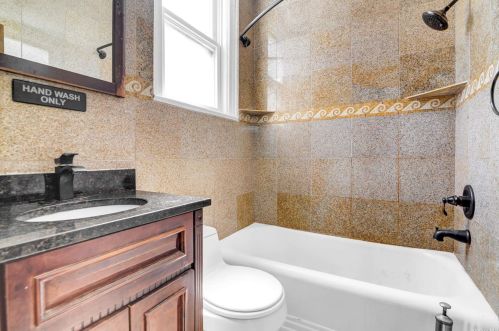 26-13 9th St, Long Island City NY  11102-3935 exterior