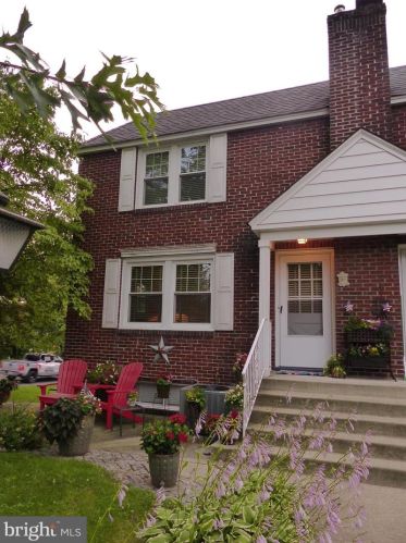 33 Dowling Ave, Camden, NJ 08106-1433