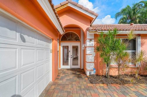 148 Cove Rd, West Palm Beach, FL 33413-2144