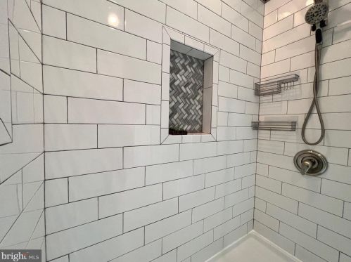 324 Glenn Rose Cir, Norristown PA 19406-1783 exterior