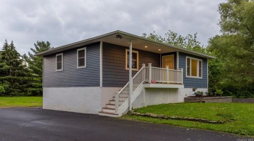 534 Lattintown Rd, Marlborough NY  12542-5158 exterior