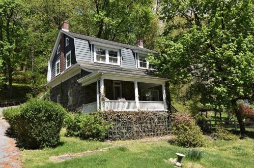 1005 Hillside Ave, Easton, PA 18042-1304