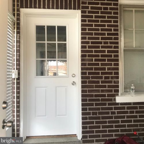 1105 Broom St, Wilmington, DE 19806-4314