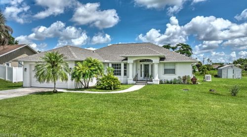 1439 Ford Cir, Lehigh Acres, FL 33936-1115