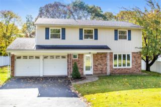 44 Lindron Ave, Smithtown NY  11787-1649 exterior