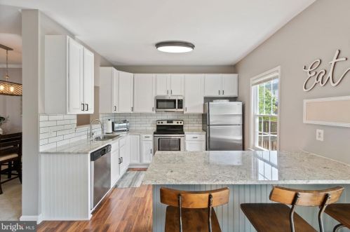 307 Dundee Pl, Fredericksburg VA  22405-2087 exterior