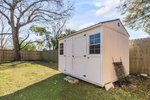 1463 Goblet Ave, Mount Pleasant SC  29464-4831 exterior