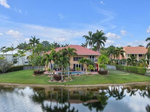 1333 175th Way, Hollywood FL  33029-4824 exterior