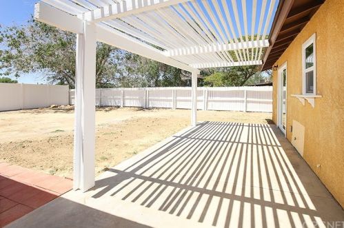 44837 Inola Ave, Lancaster CA  93534-2001 exterior