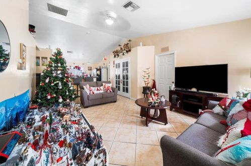 4204 6 St, Lehigh Acres FL 33976-2148 exterior