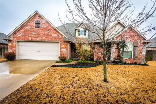 3931 Mountain View Dr, Fayetteville, AR 72704-6233