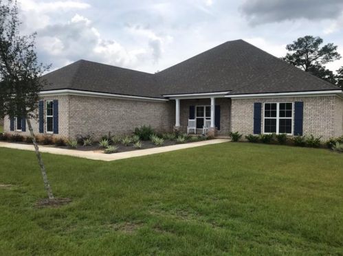 427 Tournament Ln, Freeport, FL 32439
