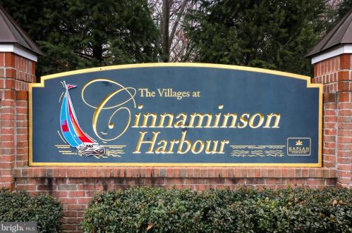 332 Lisa Way, Riverton NJ  08077-1548 exterior