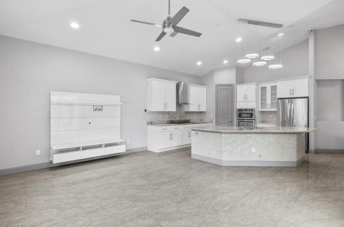 3120 68 St, Naples FL 34105-7225 exterior