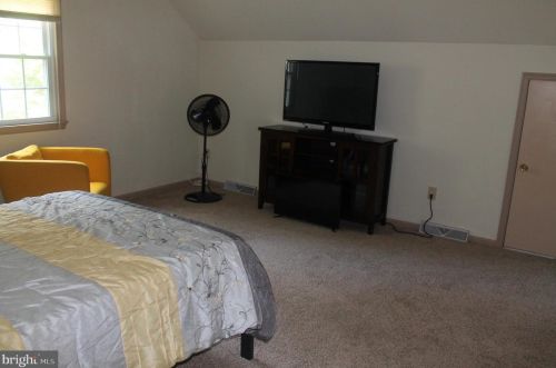 704 Independence Blvd, Dover DE  19904-2658 exterior