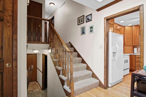 938 Greenwood Ave, Crown Point IN  46307-4504 exterior