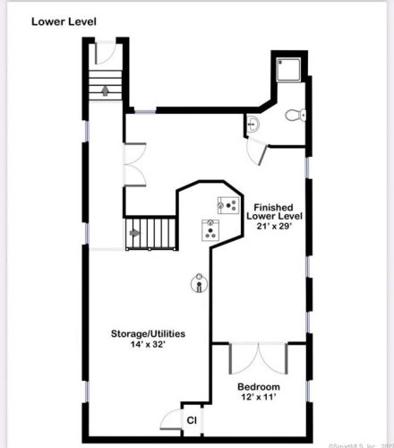 21 Wood Ter, Bridgeport, CT 06604-2432